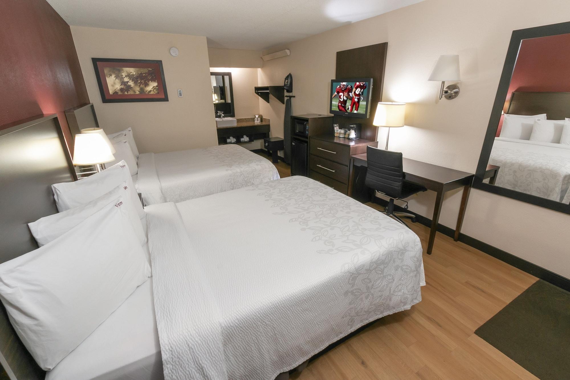 Red Roof Inn Plus+ Birmingham East - Irondale/Airport Екстериор снимка