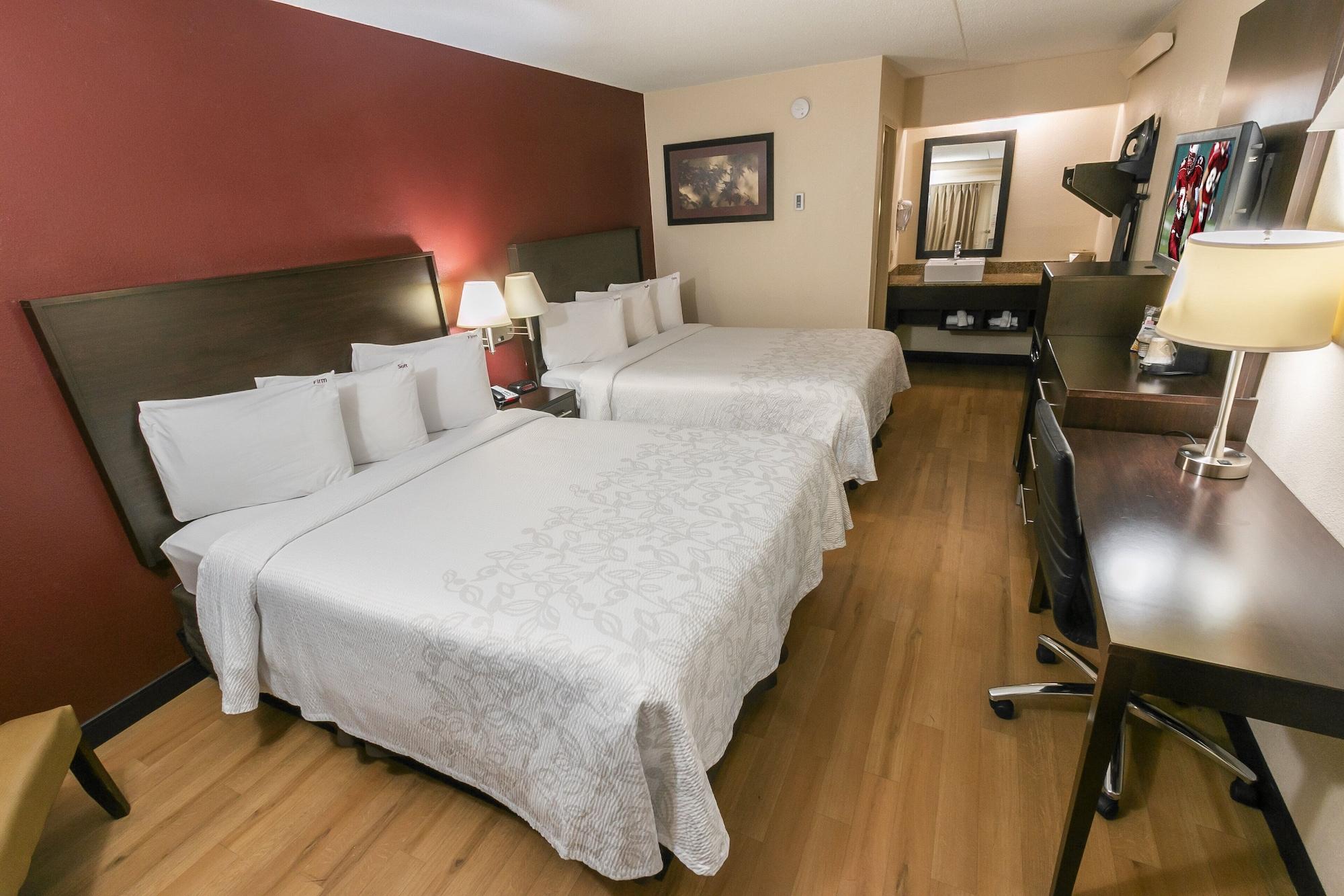 Red Roof Inn Plus+ Birmingham East - Irondale/Airport Екстериор снимка