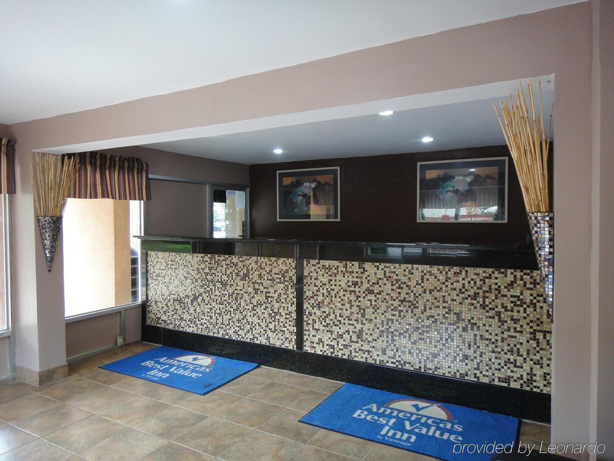 Red Roof Inn Plus+ Birmingham East - Irondale/Airport Интериор снимка