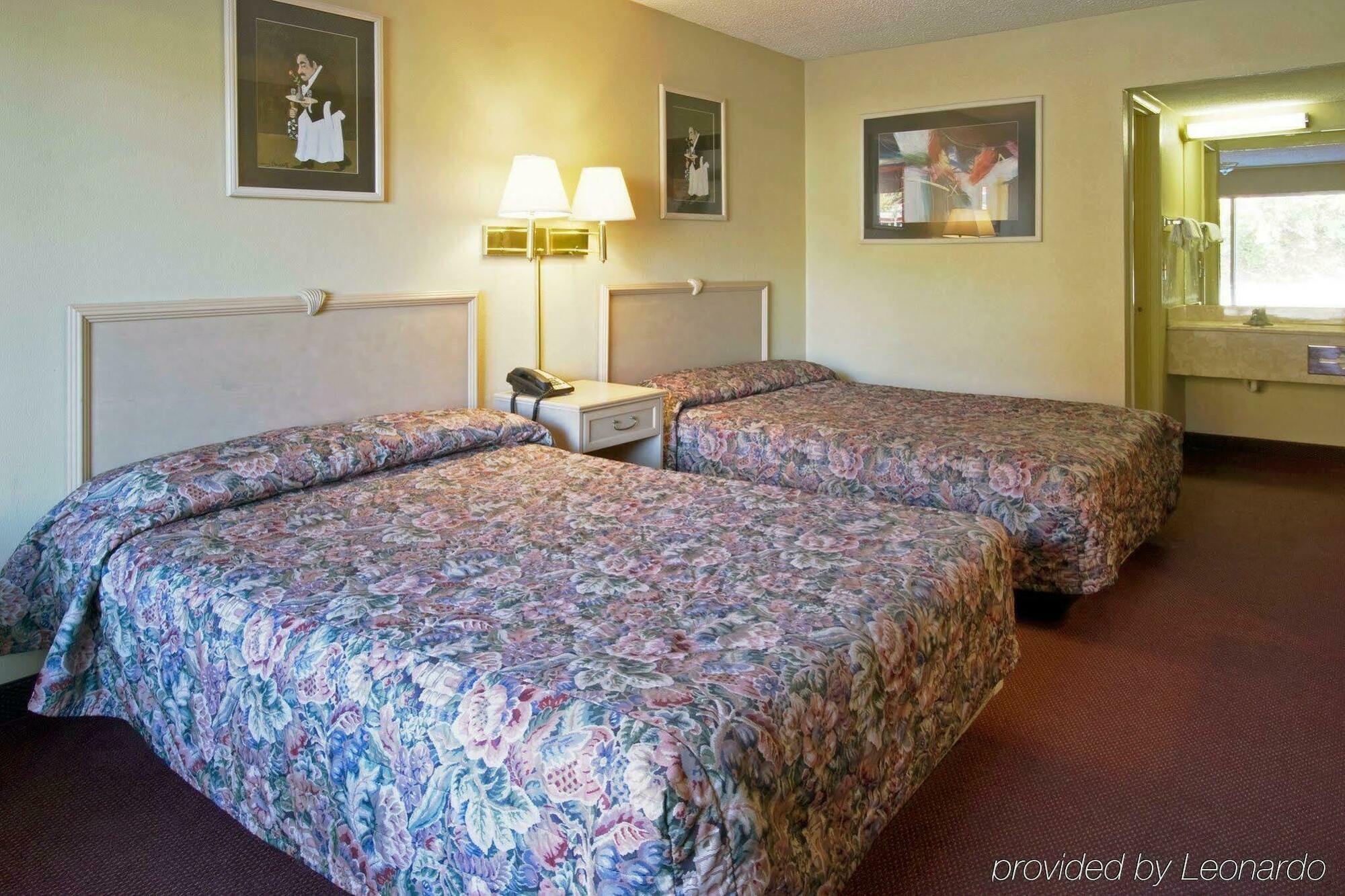 Red Roof Inn Plus+ Birmingham East - Irondale/Airport Екстериор снимка